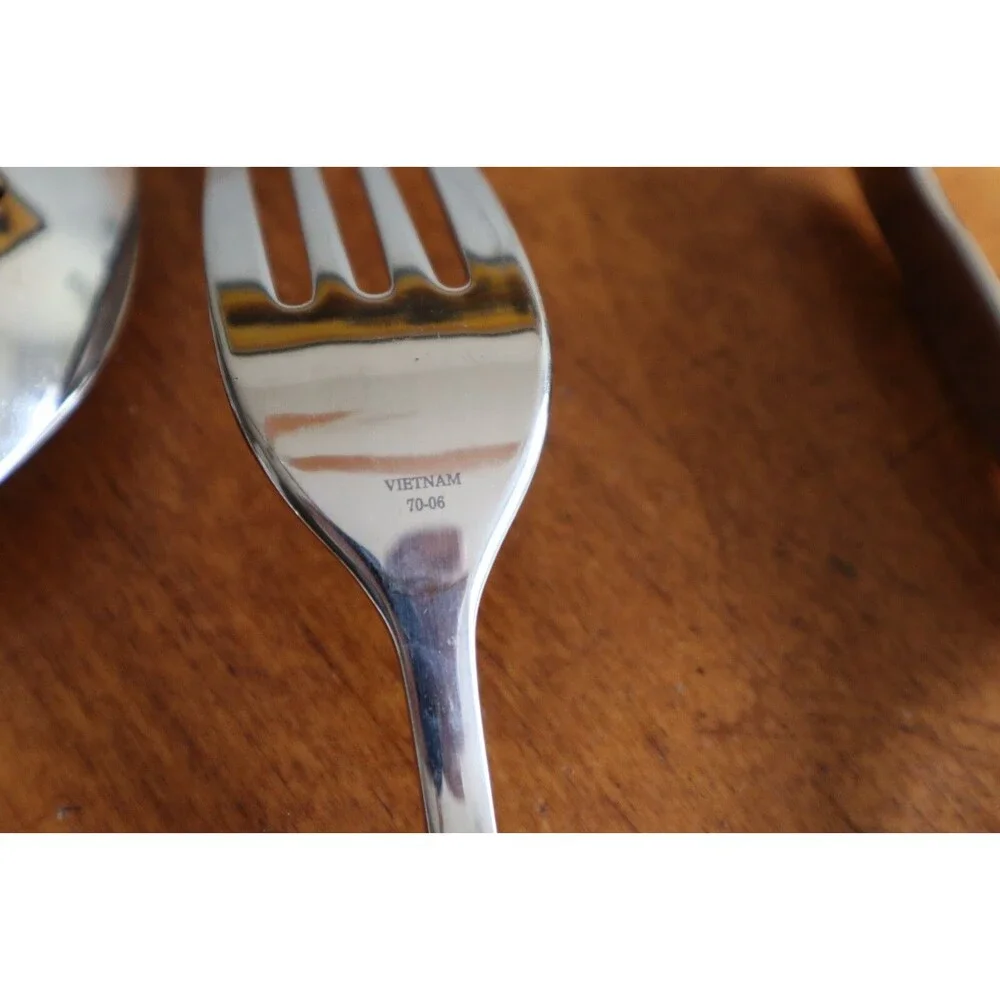 Lot Of 4 Oneida ICARUS Stainless Glossy Serving Utensil Spoons Made in Vietnam